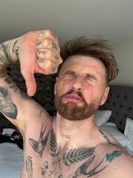 IM SO SORRY!!! 😞 I know loads of you have been messaging me saying “stop  the EDIT THIS photos” or “why are you only posting photos?” let me  explain…. Every time I