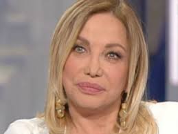 Dal 1995 è sposata con l'attore e regista ricky tognazzi, suo partner nella vita e anche sul set. Simona Izzo Eta Altezza Peso Figli Marito Ricky Tognazzi E Vita Privata