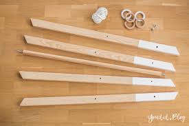 Hast du zwei geschickte hände und möchtest viel selber machen, um geld zu sparen? Bauanleitung Fur Einen Diy Holz Spielbogen Im Skandinavischen Stil Youdid