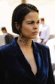 Lina Esco Google Search Personnages Feminins Cheveux Brad Pitt