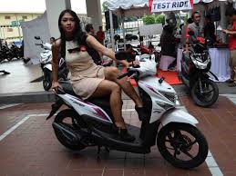 Cara mengecek busi mati atau tidak. Penyakit Honda Beat Kadang Muncul Akibat Kurang Perawatan