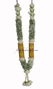 Here you may find decisions for your celebrations, flower bouquets, arrangements and centerpieces, even bulk wedding flowers to buy online. Advantages Of Ordering Indian Wedding Garlands Online Flowerfashionindia Over Blog Com
