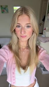 Ella Phipps's Instagram, Twitter & Facebook