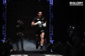 De kickboksers rico verhoeven en badr hari gaan weer tegenover elkaar staan in de ring voor een de eerste wedstrijd van rico verhoeven tegen badr hari vond plaats op 10 december 2016 in. If Rico Verhoeven Gets Redemption What S Next For The Glory Champion