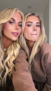 Twinning with my best friend in the most comfortable sweat sets!!🤎🤎  @pri_aqilla @Aqilla Apparel #sweatset #twins #aqillaapparel