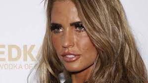 After katie price revealed details of her horror accident in turkey, her daughter princess, whom she katie price and peter andre's daughter princess has posted a heartfelt message to her older brother. Katie Price Zeigt Echte Zahne Schonheitsoperation Im Turkei Urlaub