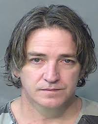 Domestic incident gets violent in Oak Hill