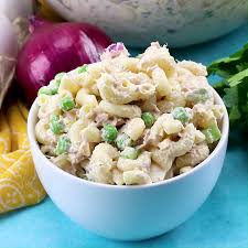 Epingle Par Kelli Chapman Sur Salade Pour L Ete En 2020 Idee Recette Salade Recettes De Cuisine Recette Salade Macaroni
