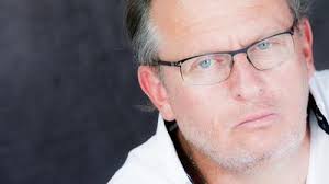 Daniel Bourdon, a écrit les dernières heures de Diana, il est au Salon du  livre de Lumbres, dimanche