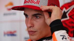 Foto-foto Ini Bikin Bingung, Shawn Mendes atau Marc Marquez?