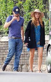 Und einer heißen affäre mit leonardo dicaprio, heiratete blake 2012 nach elf monaten beziehungen ihren liebsten ryan reynolds. Blake Lively And Leo Dicaprio Anatomy Of A Split Leo Dicaprio Blake Lively Blake Lively And Leonardo Dicaprio