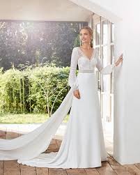 Proprio le marche abiti da sposa internazionali più note e apprezzate, rivendute anche in italia da atelier plurimarca o boutique monomarca, trovano. Abiti Da Sposa 2021