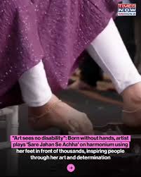 Artist Mauli Balwant Adkur, born without both hands, performed “Saare Jahan Se Achcha” in front of thousands, proving that determination and courage can turn limitations into triumph., 📹: mauli_adkur ...