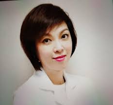 人品差劣的化妝師Onion make up Onion make up Onion make up  佢呢加除左幫人做新娘化妝仲有搞美容護膚此人鐘意人身攻擊新娘子，爆力對待新娘子， 講野非常有骨的，令新娘子投訴無門