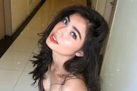 Jane de Leon, binati nina Liza at Angel-Balita