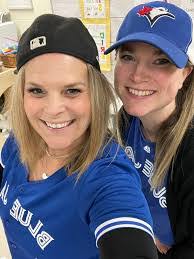 Shawna Kent's Instagram, Twitter & Facebook