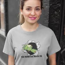 Martini Halloween Shirt Trocken Martini Shirt, Das Monster in mir Halloween  Martini Tshirt, Halloween Cocktail Barkeeper Geschenk Martini Liebhaber