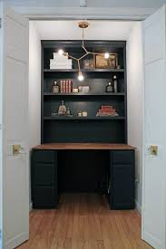 This left my second closet i painted the desk with a high gloss white paint, the back wall above the desk with chalkboard paint (although i haven't been able to bring myself to. How To Turn A Closet Into An Office Nook Home Made By Carmona