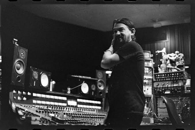 Shooter Jennings gives new life to dad Waylon Jennings' lost music