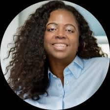 Kizzy Thomas's Instagram, Twitter & Facebook