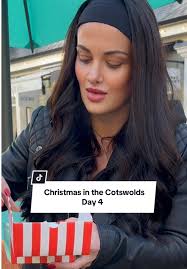 Christmas Shopping and Crumpets in the Cotswolds