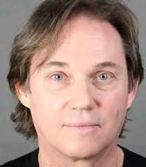 Mary Alice Swanson You are the biggest bully 😡😡😡😡😡😡😡