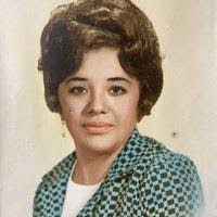 Lillian Romo's Instagram, Twitter & Facebook