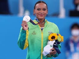 Prata no salto e bronze por equipes. Jjw6qnvaqs0nym