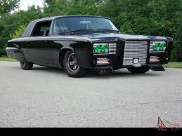 George Barris Kustom George Barris Is The King Of Custom He Is The Creator Of The 1966 Batmobile Munsters Cars Along With Thou Tv Cars Custom Cars Cars Movie