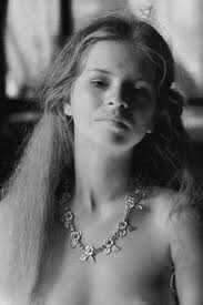 Adı soyadı teresa ann savoy. Film Salon Kitty Geheime Reichssache 1976 Stream Deutsch Kostenlos In Guter Qualitat Movie4k