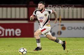 Danny guthrie plays for english league team tyneside (newcastle united) in pro evolution soccer 2012. Setelah Persib Kini Eks Gelandang Liverpool Ingin Direkrut Persija Bolasport Com