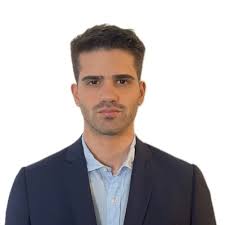 Il 26 marzo 2024 ho concluso il corso di Laurea triennale in Economia &  Management all'Università di Trento 🎓 Tesi: Teoria del Cigno nero:  difficoltà di previsione e analisi della crisi dei