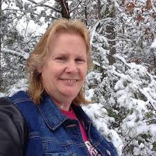 What are some old fashioned Baptist churches in or near Franklin?