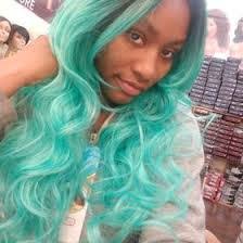 Shauna Slade's Instagram, Twitter & Facebook