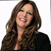 Kerry Lawrence's Instagram, Twitter & Facebook