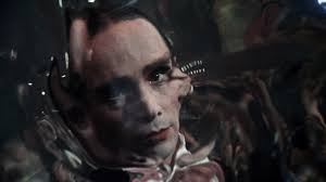 Berlin, 1931. As Nazism rises in Germany, flamboyant American Sally Bowles  (Liza Minnelli) sings in a decadent nightclub and falls in love with a  British language teacher (Michael York)--whom she shares with