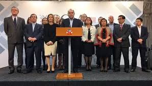 Molano llega al debate en un momento difícil, justo cuando miles de ciudadanos aún siguen en las calles en el marco del paro nacional, movilizaciones en las cuales se han dado los casos de abuso policial que llevaron al ministro a la moción de censura. Fernando Zavala Solicita Cuestion De Confianza Frente A Mocion De Censura Contra Marilu Martens Politica Ojo