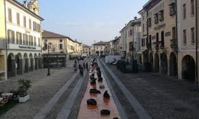 Cancel free on most hotels. Piazza Invasa Dai Rifiuti A Orzinuovi Prima Brescia