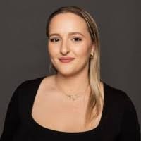 Tara Deming's Instagram, Twitter & Facebook