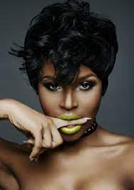 Smoky Eyes And Lime Green Lips Wtf Is This Supposed To Be Attractive Artistic Whhhhaaaattt Short Hair Styles American Hairstyles Black Women Hairstyles