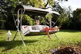 Columpios Para Jardin Y Su Uso En El Diseno Del Espacio Al Aire Libre Aussenmobel Gartenschaukel Schaukel