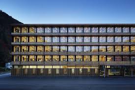 Holz Und Beton Burohaus In Vorarlberg Von Hermann Kaufmann Burohaus Haus Architektur