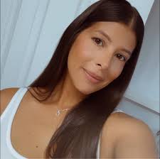 Has anyone found a purple case containing Apple AirPods?