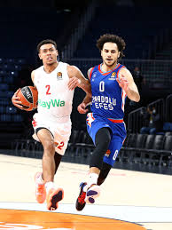 Anadolu efes başantrenörü ergin ataman, havalimanında basın mensuplarına açıklamalarda bulundu. Das Uberfliegerteam Efes Istanbul Im Audi Dome Die Bayern Basketballer Empfangen Am Freitag Die Beste Mannschaft Europas