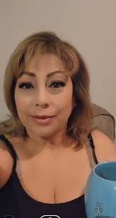 My three are having a really lazy Sunday.😁