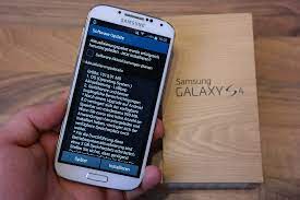 Gehen sie dafür in den einstellungen auf ton & benachrichtigungen. Samsung Galaxy S4 Update Auf Android 5 0 1 Lollipop Kommt In Deutschland An