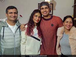 Shubman gill is an emerging cricketer from india, and at a young age he has achieved a lot. Shubman Gill Shares Picture With Family Members After Returning From Australia Tour Cricket News