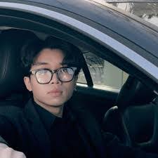 Henry Bui's Instagram, Twitter & Facebook