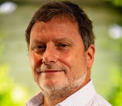 Dr. Fernando Estenssoro