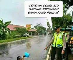 Download Gambar Lucu Hujan Mumpung Musim Hujan Drole Humor Lucu Meme Lucu Dan Gambar Lucu Koleksi Gambar Lucu Dp Bbm Hujan Deres Gambar Lucu Humor Meme Lucu